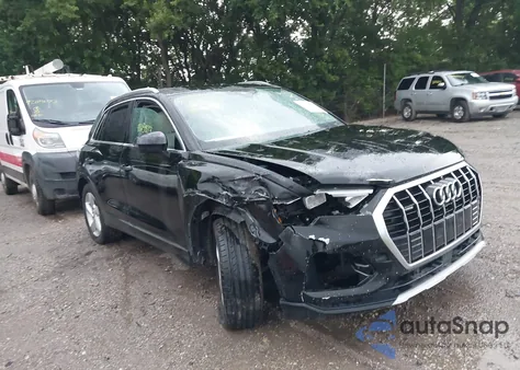 2019 Audi Q3 2.0T Premium z USA, uszkodzony, nr VIN WA1AECF34K1077471